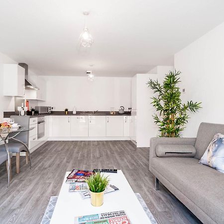 Luxury Apartment - Twin Beds - Selly Oak - Off-Street Parking - Free Netflix & Wifi - Top Rated 9Cc เบอร์มิงแฮม ภายนอก รูปภาพ