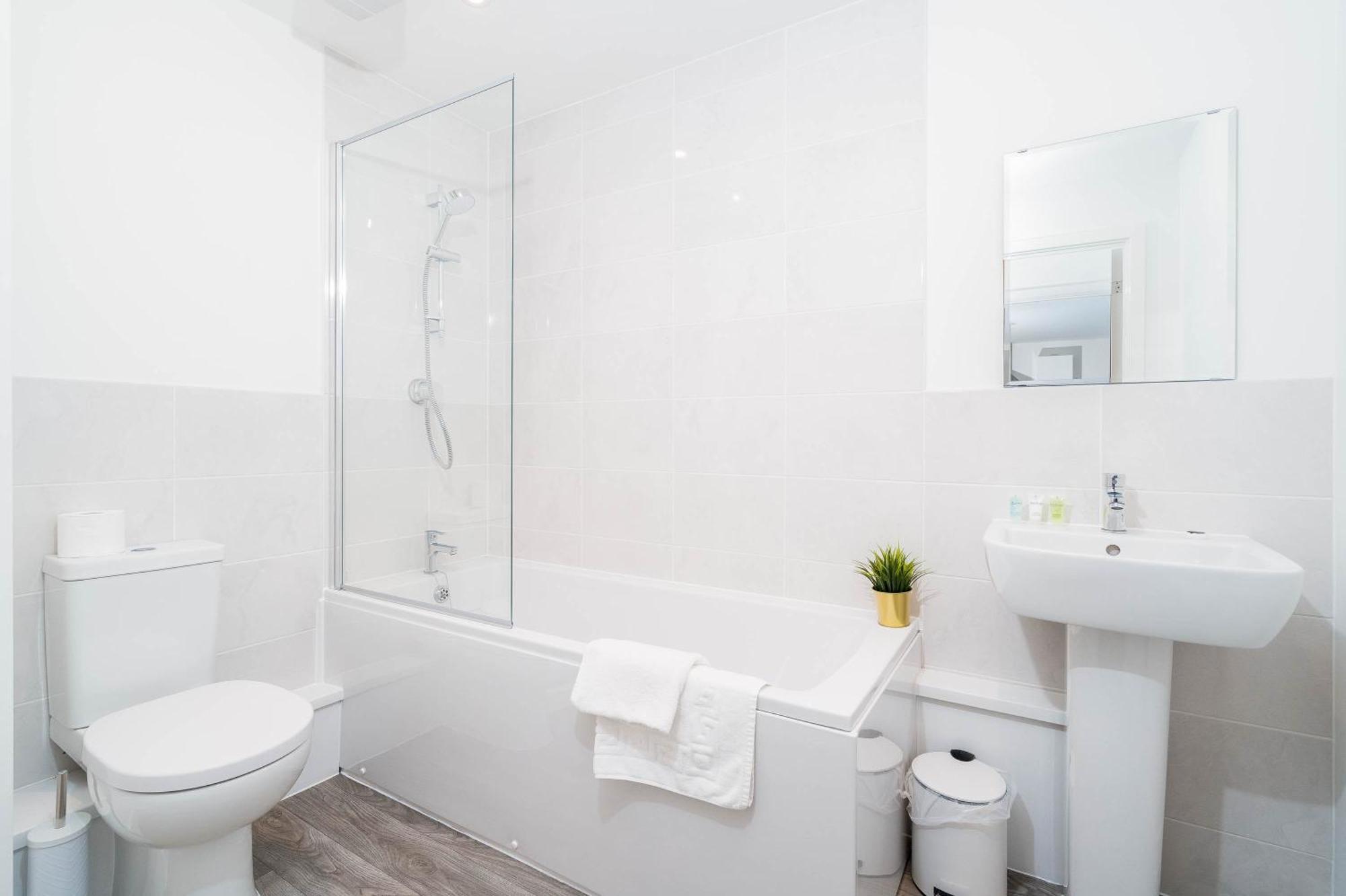 Luxury Apartment - Twin Beds - Selly Oak - Off-Street Parking - Free Netflix & Wifi - Top Rated 9Cc เบอร์มิงแฮม ภายนอก รูปภาพ
