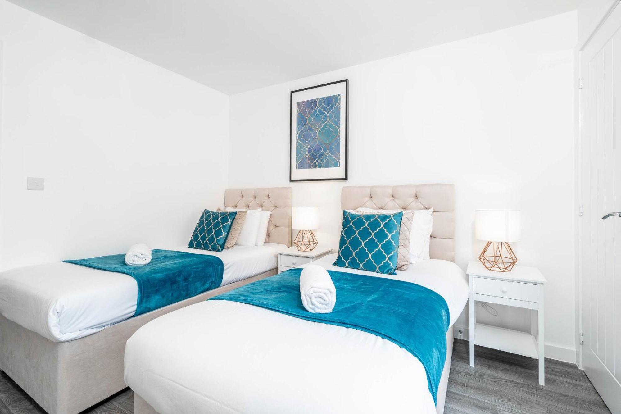 Luxury Apartment - Twin Beds - Selly Oak - Off-Street Parking - Free Netflix & Wifi - Top Rated 9Cc เบอร์มิงแฮม ภายนอก รูปภาพ