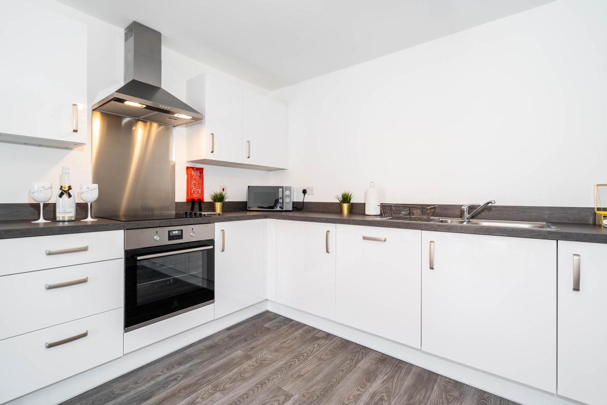 Luxury Apartment - Twin Beds - Selly Oak - Off-Street Parking - Free Netflix & Wifi - Top Rated 9Cc เบอร์มิงแฮม ภายนอก รูปภาพ