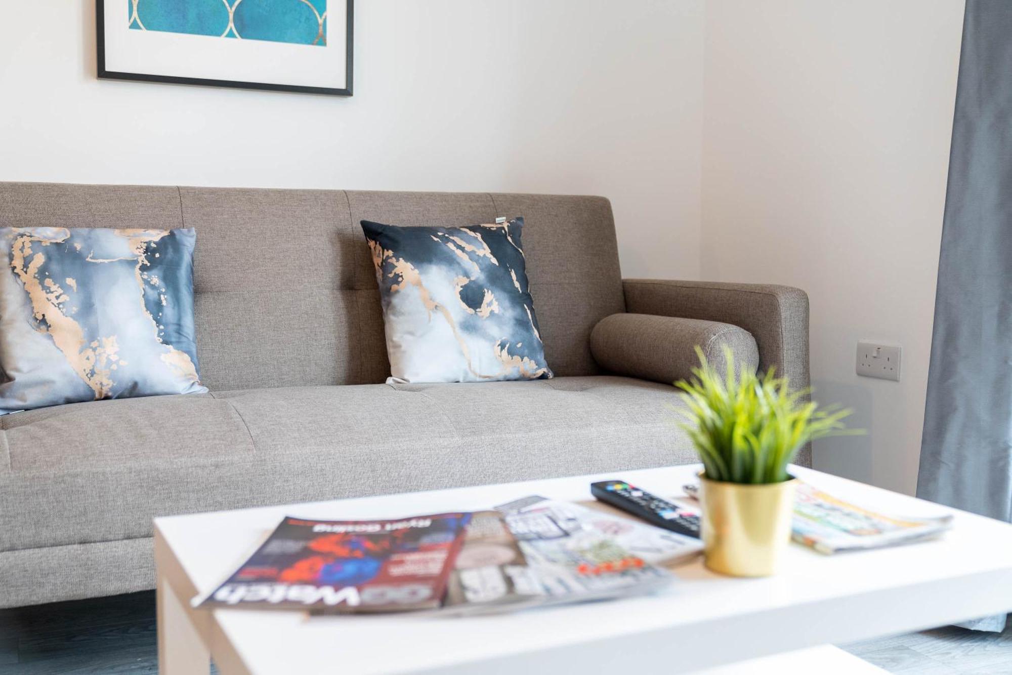 Luxury Apartment - Twin Beds - Selly Oak - Off-Street Parking - Free Netflix & Wifi - Top Rated 9Cc เบอร์มิงแฮม ภายนอก รูปภาพ