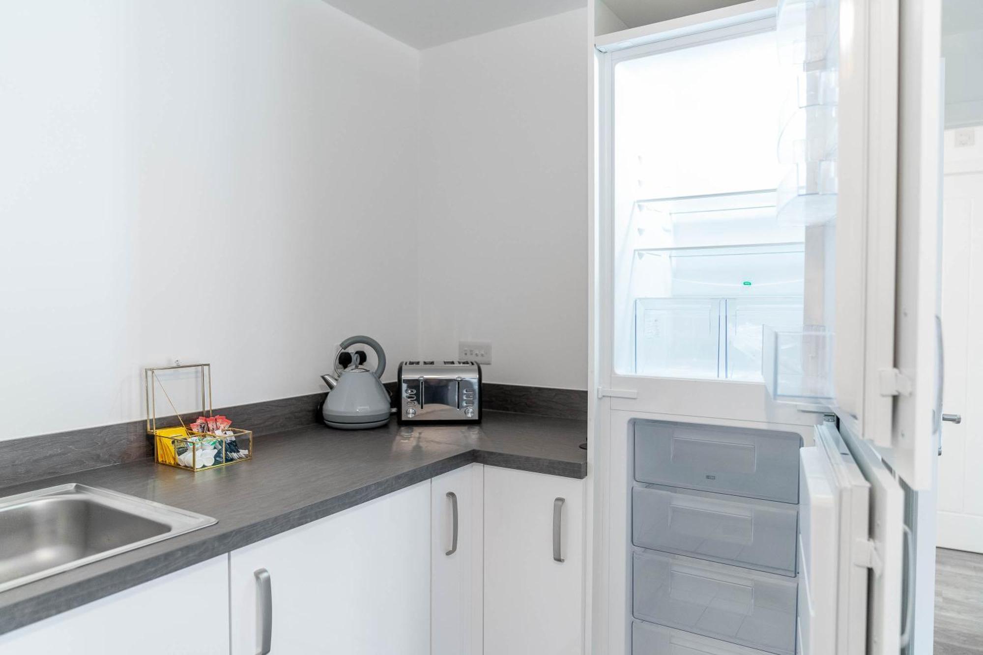 Luxury Apartment - Twin Beds - Selly Oak - Off-Street Parking - Free Netflix & Wifi - Top Rated 9Cc เบอร์มิงแฮม ภายนอก รูปภาพ