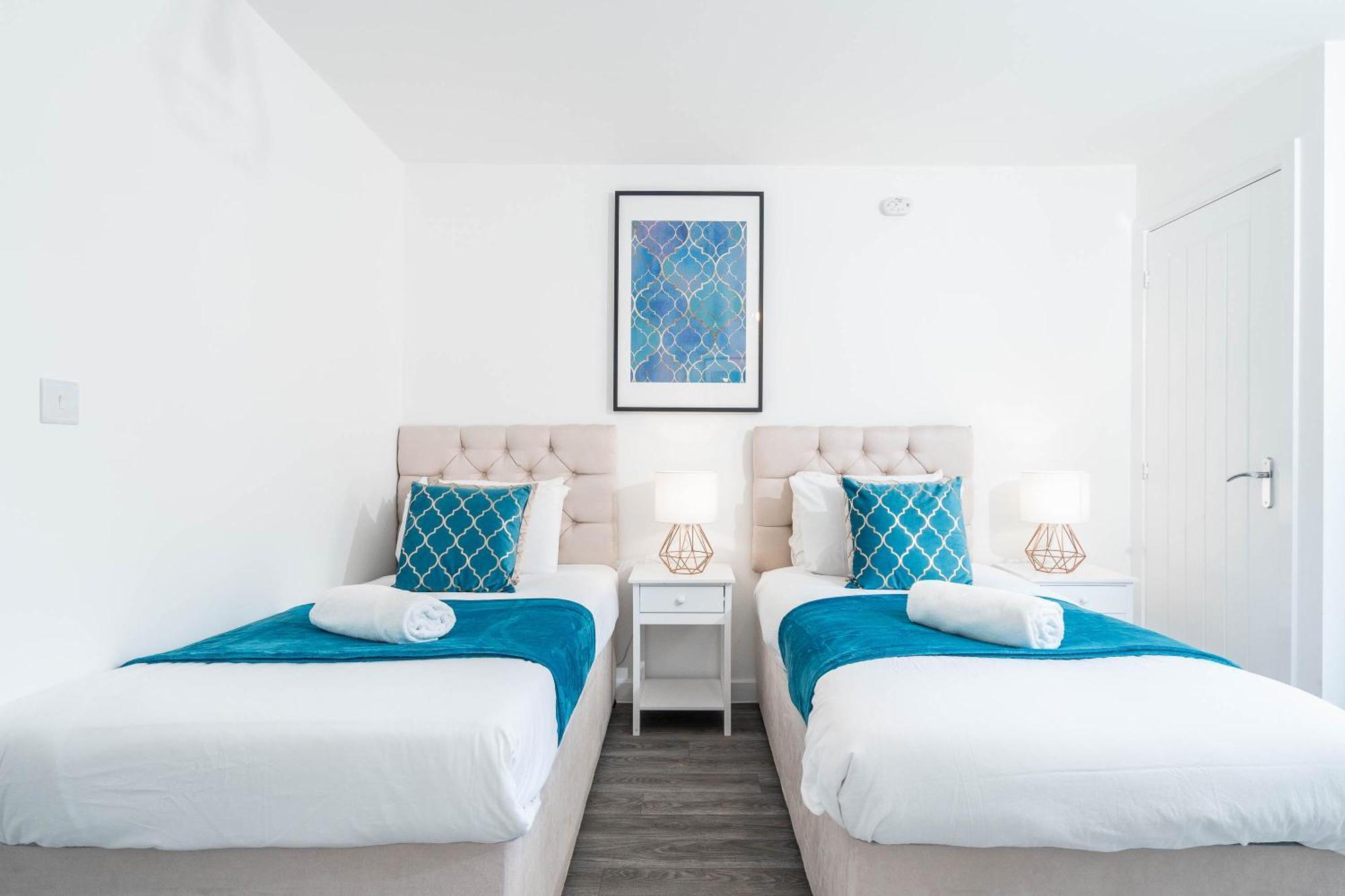 Luxury Apartment - Twin Beds - Selly Oak - Off-Street Parking - Free Netflix & Wifi - Top Rated 9Cc เบอร์มิงแฮม ภายนอก รูปภาพ