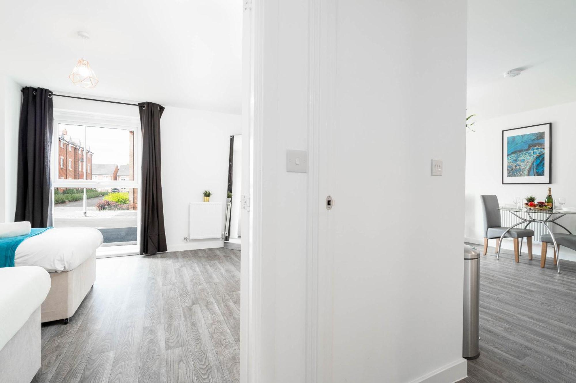 Luxury Apartment - Twin Beds - Selly Oak - Off-Street Parking - Free Netflix & Wifi - Top Rated 9Cc เบอร์มิงแฮม ภายนอก รูปภาพ