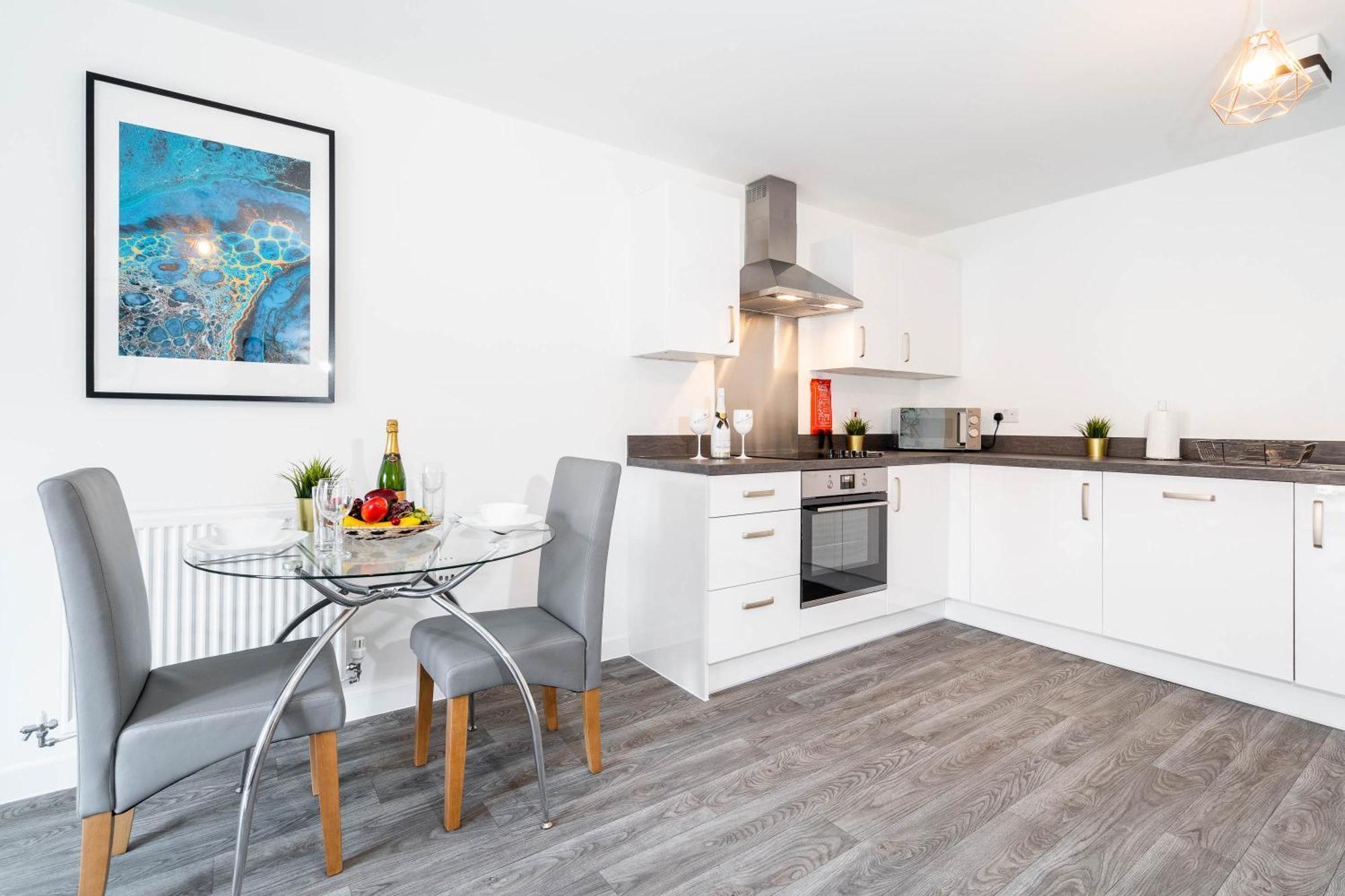 Luxury Apartment - Twin Beds - Selly Oak - Off-Street Parking - Free Netflix & Wifi - Top Rated 9Cc เบอร์มิงแฮม ภายนอก รูปภาพ